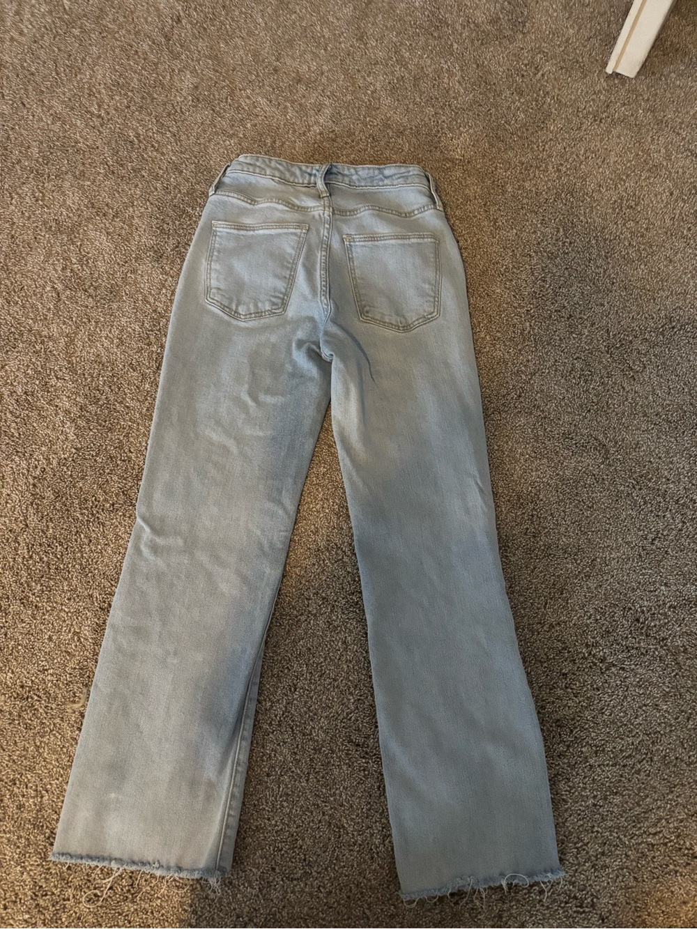 Universal Thread Light Wash High-Rise Jeans - Picture 3 of 3